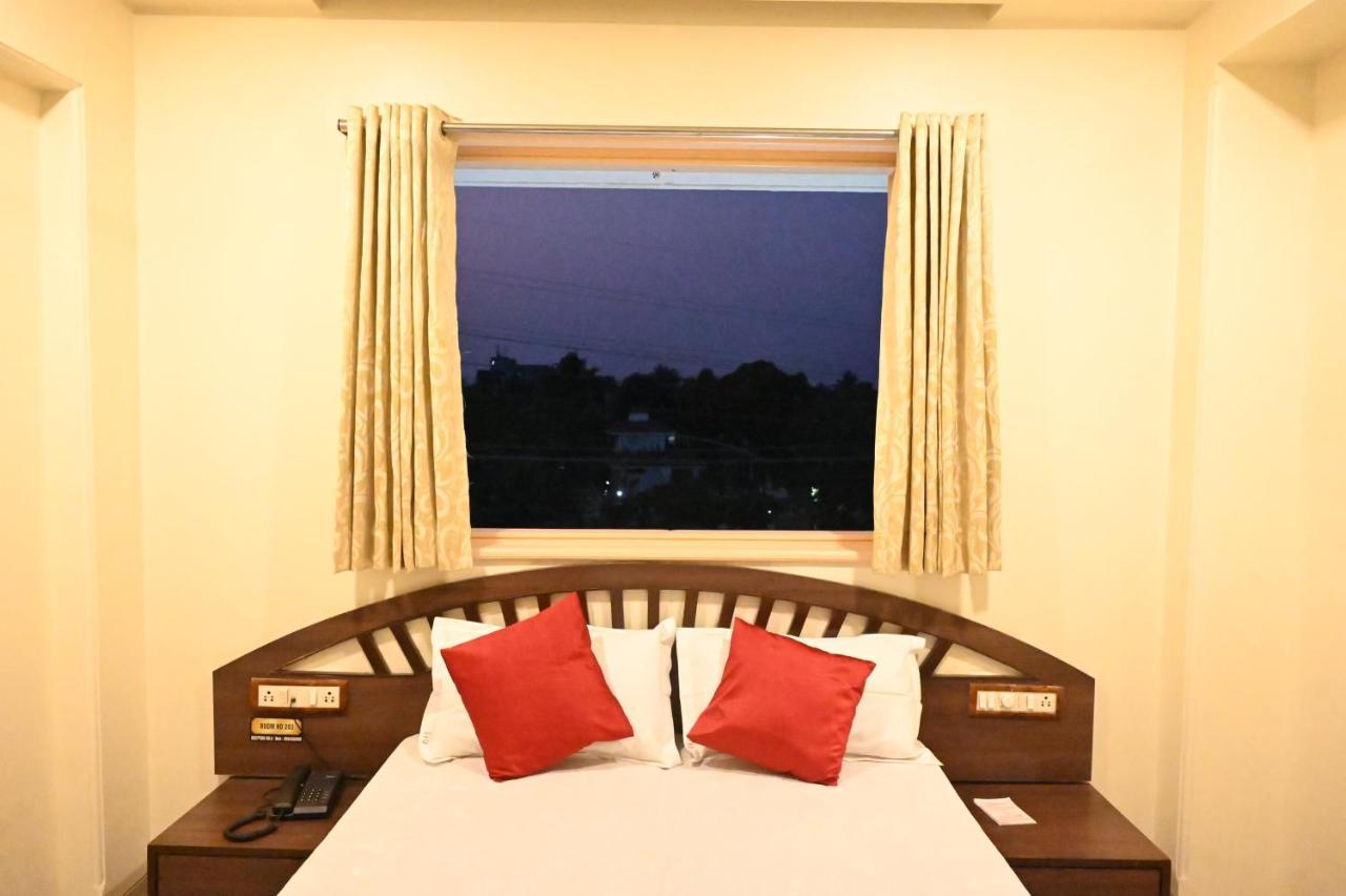 Hotel Sagar กาลยัน ภายนอก รูปภาพ